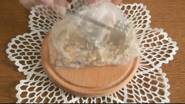 Колбаска из печенья и какао — видео рецепт