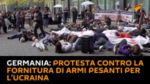 Germania: protesta contro la fornitura di armi pesanti per l'Ucraina