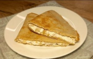 Овсяноблин с творогом и яблоком  - 125 ккал на 100 гр.