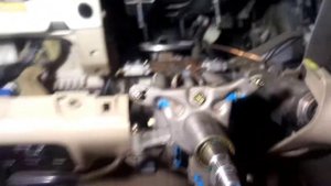 Прадо 120 стук в рулевой колонке!