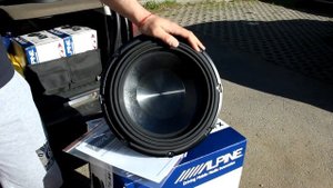 Обзор новинки. Сабвуфер Alpine X-W12D4