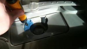 Bosch silence не сливается вода.