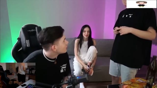 Кореш СМОТРИТ - Сколько ЗАРАБАТЫВАЮТ СТРИМЕРЫ