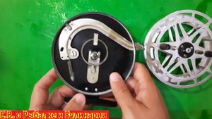 Редкая инерционная катушка для спиннинга НЕВСКАЯ. УНИВЕРСАЛЬНАЯ из СССР. Советская катушка НЕВСКАЯ.