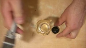 Открываем пластиковую бутылку легко