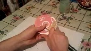 Как почистить компакт диск ножом??