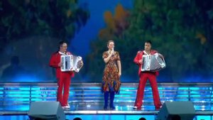 Марина Девятова - Какая песня без баяна