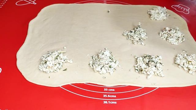 НАУЧИЛА ВСЕХ ПОДРУГ ГОТОВИТЬ ТАКИЕ ВКУСНЯШКИ! ПОДРУЖКИ В ВОСТОРГЕ!  ВКУСНЫЙ ЧЕБУРЕК С ТВОРОГОМ.