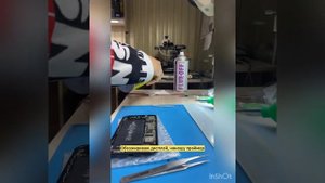 Суровый чел правит 11 айфон молотом. Как выправить корпус iPhone? показываю…