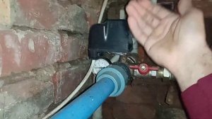 Как заменить грушу в гидроаккомуляторе?  Замена гидроаккумулятора под давлением.