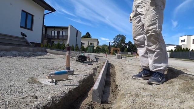 Как установить бордюр / поребрик и клумба своими руками. Дом своими руками. Личный Опыт - Стройка смотреть онлайн