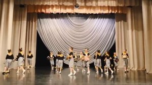 "Весёлые мышата" в исполнении Народного ансамбля танца "Рябинка", младшая группа "Созвездие".