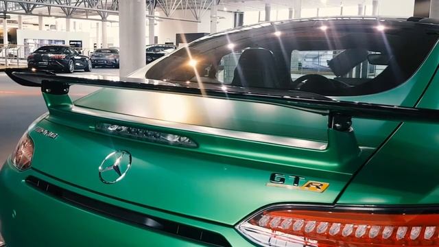 Real City Берлин. Автосалон Mercedes-Benz