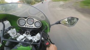 Школьник Купил СПОРТБАЙК. Kawasaki Zx7r Vs ZX6R. Разорвало колёсо на скорости 200Km/ч