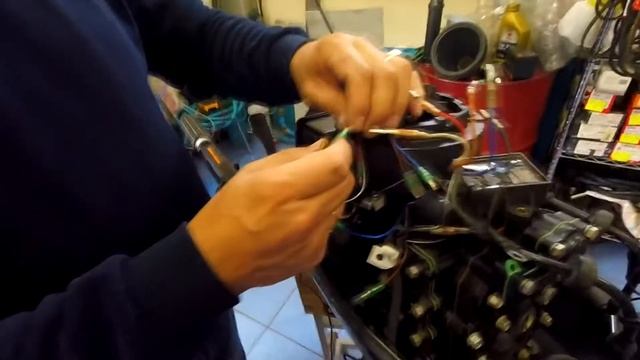 Ремонт цепи зажигания мотора Парсун Т15. Как проверить катушки и датчик холла.