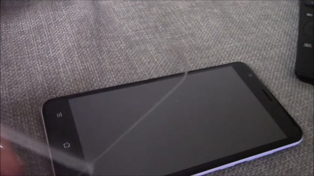 Как наклеить защитное универсальное стекло 5.3 дюйма на смартфон 5.5 дюймов смотреть онлайн