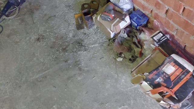 Экскаватор на Дровах! Часть 15. Закончил с железом. Ставим распределители. смотреть онлайн