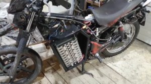 Электромопед установил акб от  Nissan leaf. Мопед уже едет.