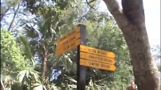 Wendit Swimming Pool - Malang - East Java смотреть онлайн