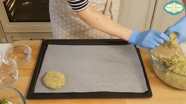 СОЧНЫЕ МЯСНЫЕ ВАТРУШКИ С СЫРОМ И ЗЕЛЕНЬЮ. Вкусная еда может быть ещё и полезной/ Рецепты Джулии?