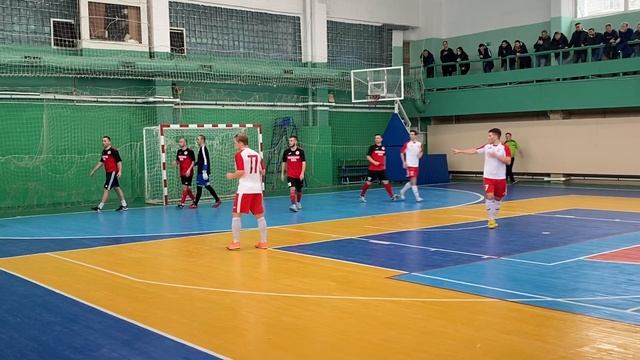 В СК «Строитель» прошел 7 тур чемпионата Россошанского муниципального района по мини-футболу.
