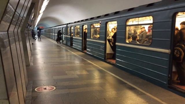 Станция метро "Сухаревская" // 24 марта 2019 года смотреть онлайн