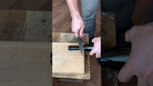 Отрезал ножом толстенное стекло! Нож стеклорез режет только пыль летит! Тест ножа сталь S390