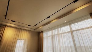 Основное освещение в спальне. Трековая система CENTERSVET