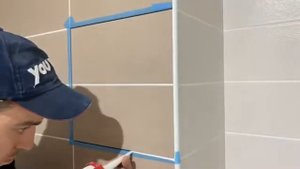 Скрытый люк. Герметизация скрытого люка. Заполнение шва герметиком.