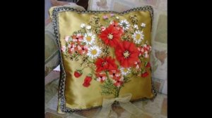 Подушки, вышитые лентами для дивана своими руками