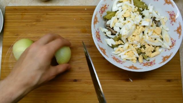Салат из пупков (куриных желудочков) - сразу 2 рецепта, баттл /James Cook/