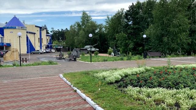 Город Мариинск Кемеровская область с высоты птичьего полета, видео 4К.