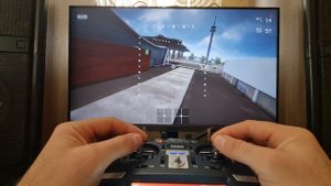 Тренируюсь управлять дроном FPV в симуляторе Liftoff