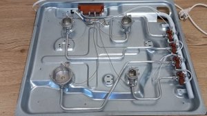 Диагностика газовой поверхности своми руками, не работает поджиг на одной конфорке.
