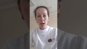 Как брызгать спрей в нос