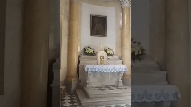 посетила костёл Екатерины Святой.???