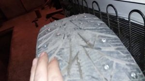 Как зашиповать резину своими руками.