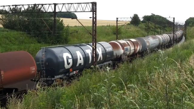 Skoda 182.064-6+S200-301 z składem cystern w kierunku Nakła Śląskiego смотреть онлайн