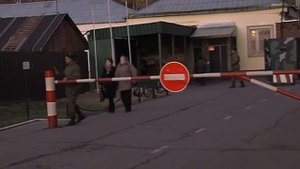 Состояние выпавшего из окна казармы в Шевелюхе солдата-срочника ухудшилось