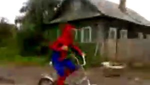 Спайдермен на велосипеде прикол