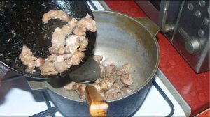 Тушеные куриные желудки с луком и морковью. Вкуснятина!