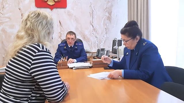 В Соликамской городской прокуратуре приём граждан провел прокурор Пермского края Павел Бухтояров смотреть онлайн