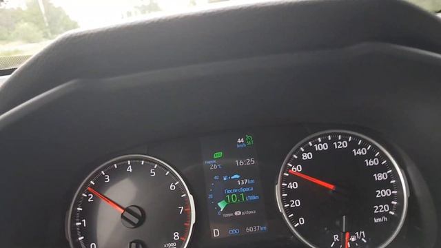 Toyota RAV4 New допускает превышение заданной скорости на круиз контроле. смотреть онлайн
