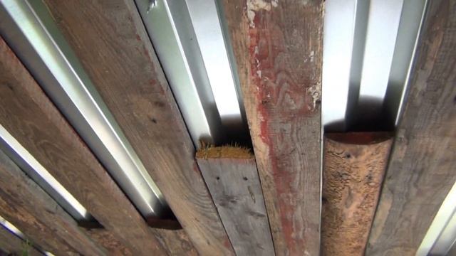 Устраняю течь в профлисте когда саморез не попал в обрешётку смотреть онлайн