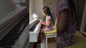 День растает, ночь настанет. Слова И.Ласманиса, русский текст О.Петерсон, музыка Р.Паулса.