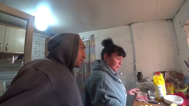 ЛЮДМИЛА ДЕЛАЕТ ВЫПЕЧКУ/ЗАНИМАЮСЬ ДОМАШНИМИ ДЕЛАМИ/ЖИЗНЬ В ДЕРЕВНЕ/ смотреть онлайн