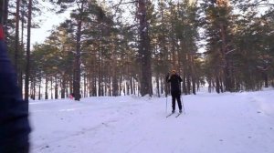 Коньковый ход с нуля 1 Тренировка: учимся правильно отталкиваться палками и скользить на одной лыже