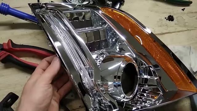 CADILAC CTS Устранение запотевания фар, установка Bi Led, полировка стёкол фар