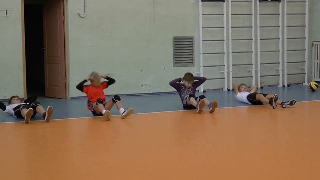Обучение волейболу детей. Разминка. Беговые упражнения