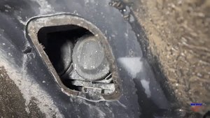 Замена лампы ближнего света не открывая капот! Volkswagen Passat B8. Кто это придумал?